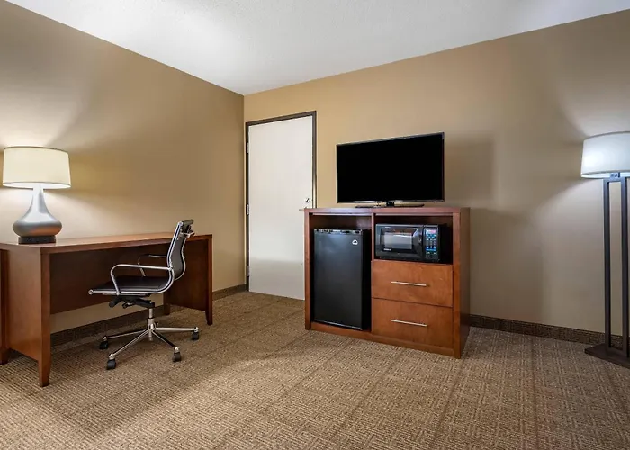 Comfort - Bolingbrook 4* Romeoville