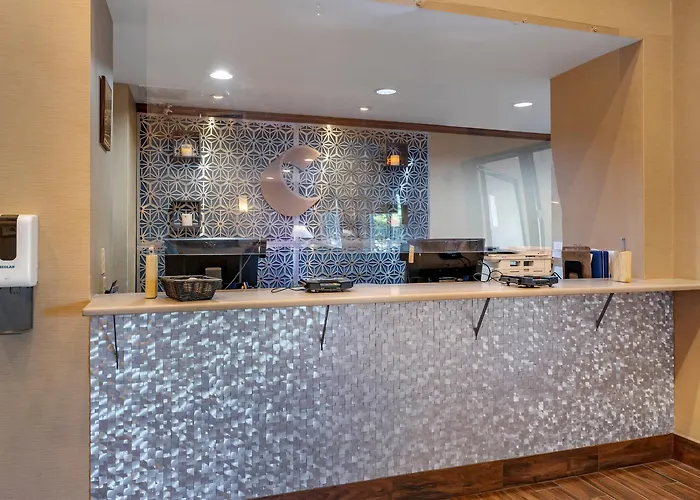 Comfort - Bolingbrook 4* Romeoville